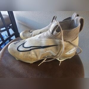 Nike Alpha Men’s Football Cleats. Size 11
